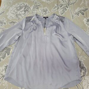 NYDJ Gray w/ Silver Sequins 3/4 Sleeve V-Neck Dressy Blouse Size Small NWT